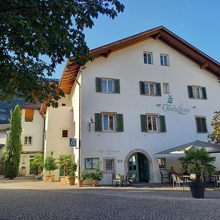 Hotel Teutschhaus Cortina Sulla Strada del Vino Exterior foto